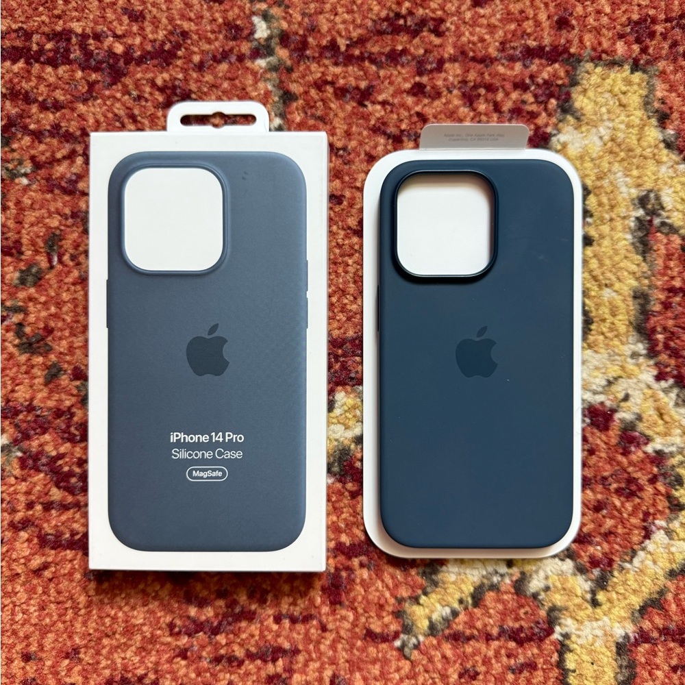 iPhone 14 Pro Apple Silicone Case